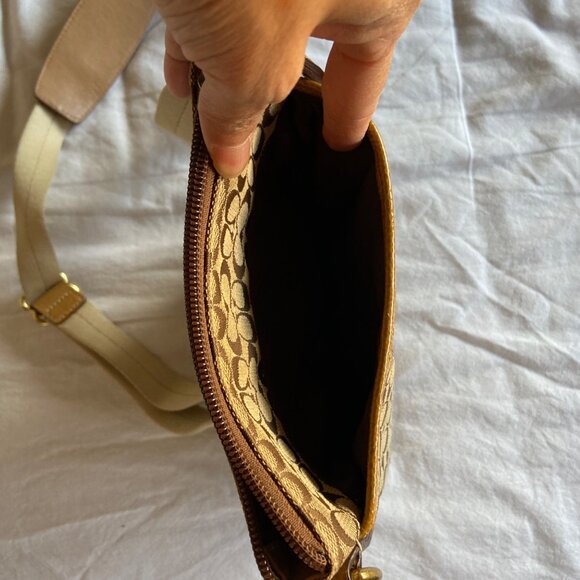 Coach Y2K Signature Canvas Crossbody Bag No K0726-41069 Minimalist Beige - Picture 3 of 9